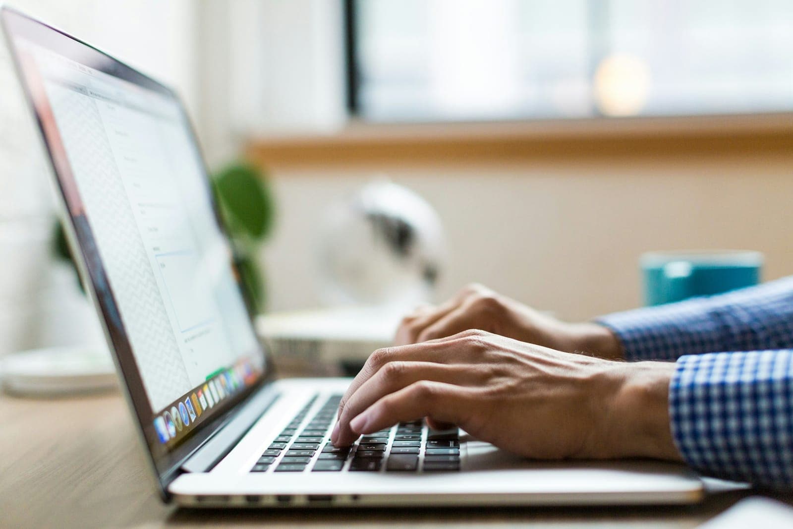 Express Entry in 2026: Updated CRS Requirements, Draw Patterns, and How to Maximize Your Score